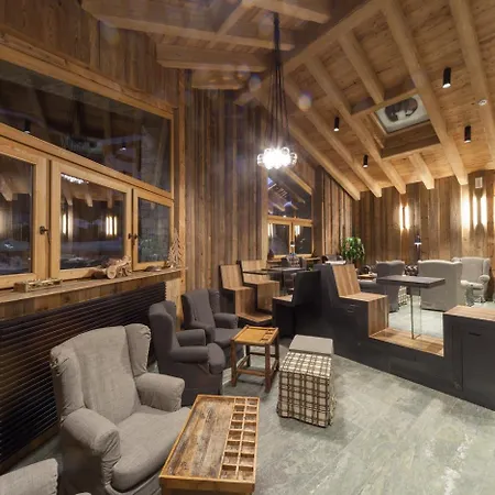 Отель Maison Saint Jean 4*