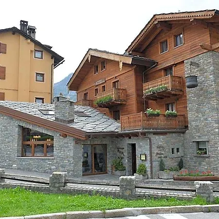 Maison Saint Jean Hotel 4*
